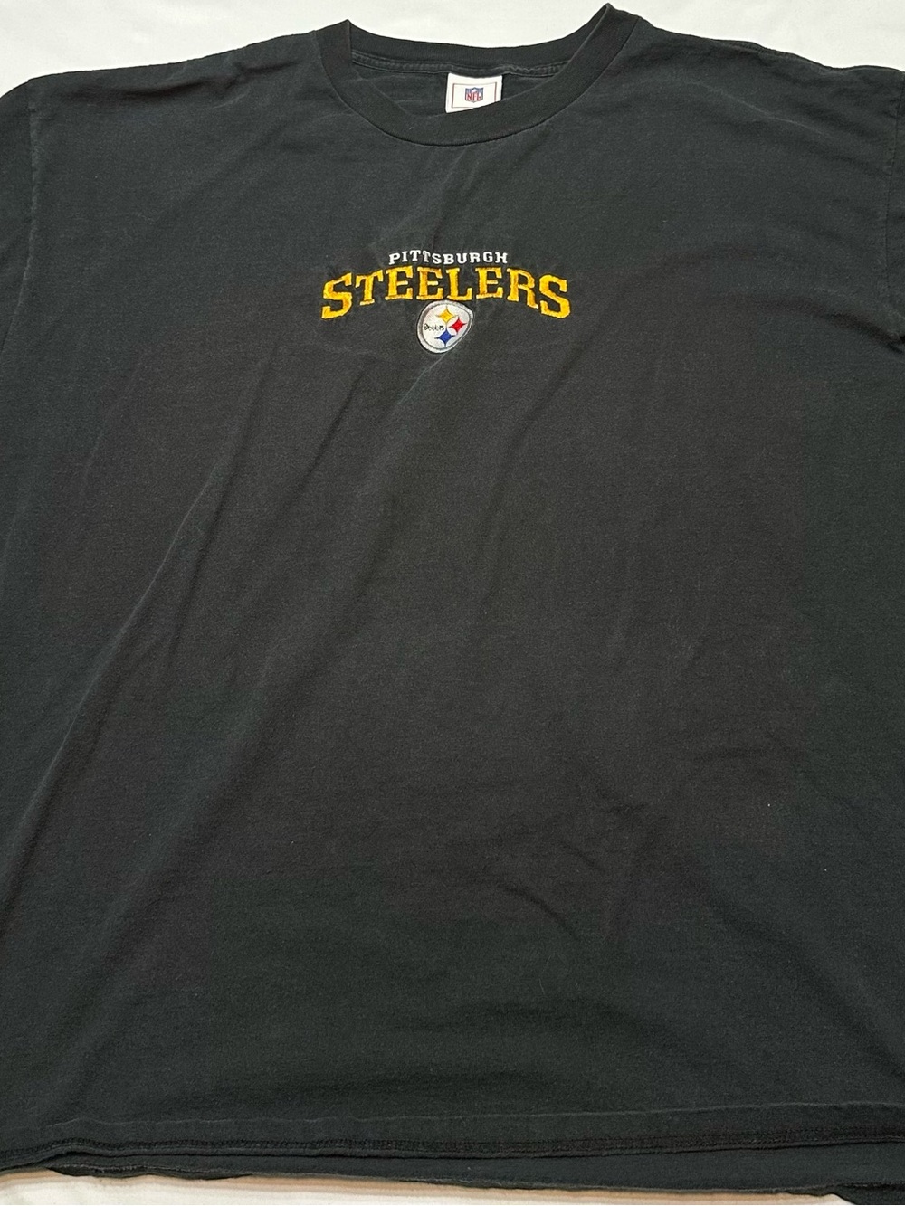 Vintage Y2K Pittsburgh Steelers Center Logo Tee Faded Black 2XL